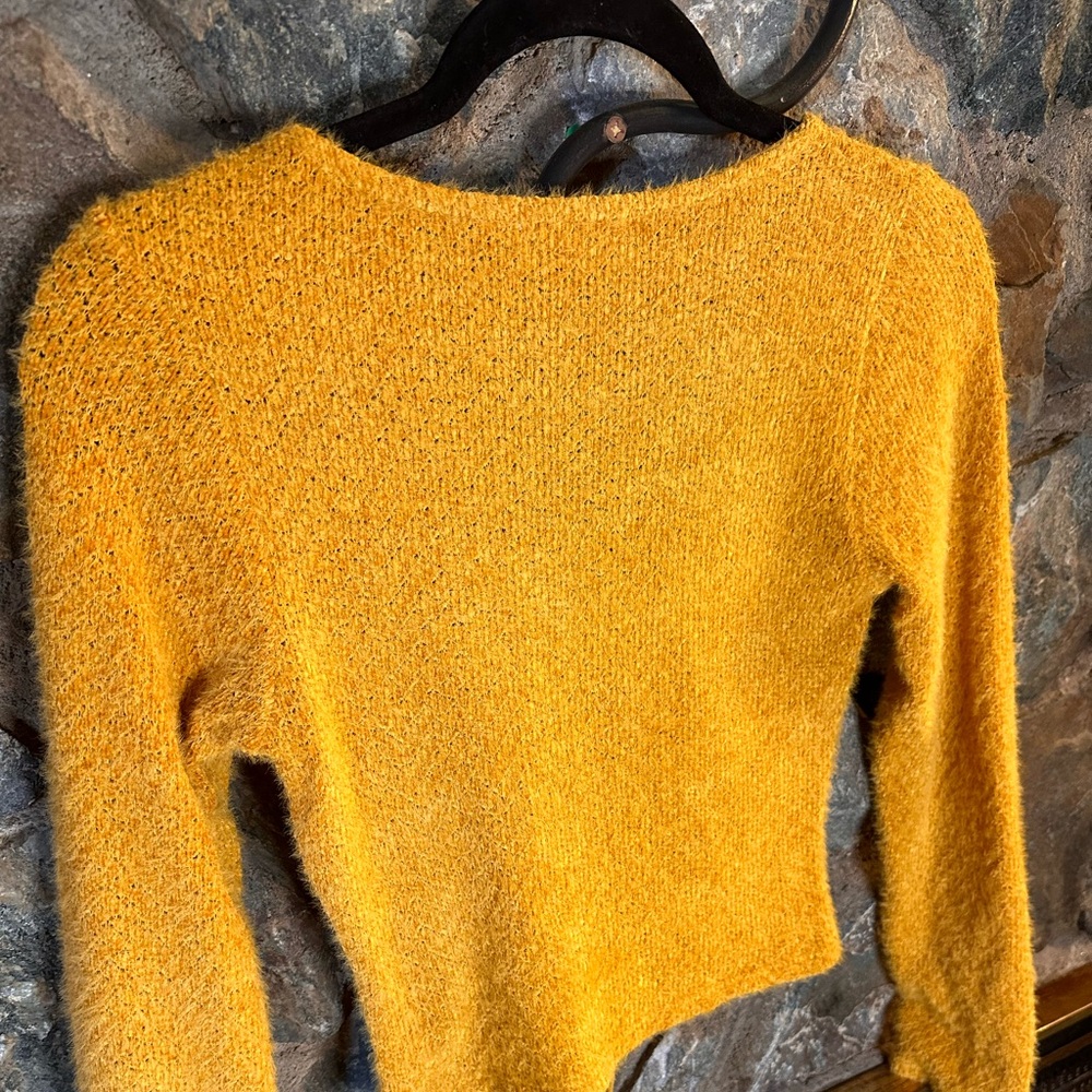 Women’s small yellow sweater by Altar’d. 💛 - Picture 11 of 12